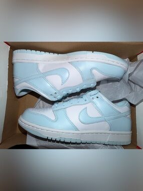 Nike Dunk Low-Top Sneakers in Glacier Blue and White